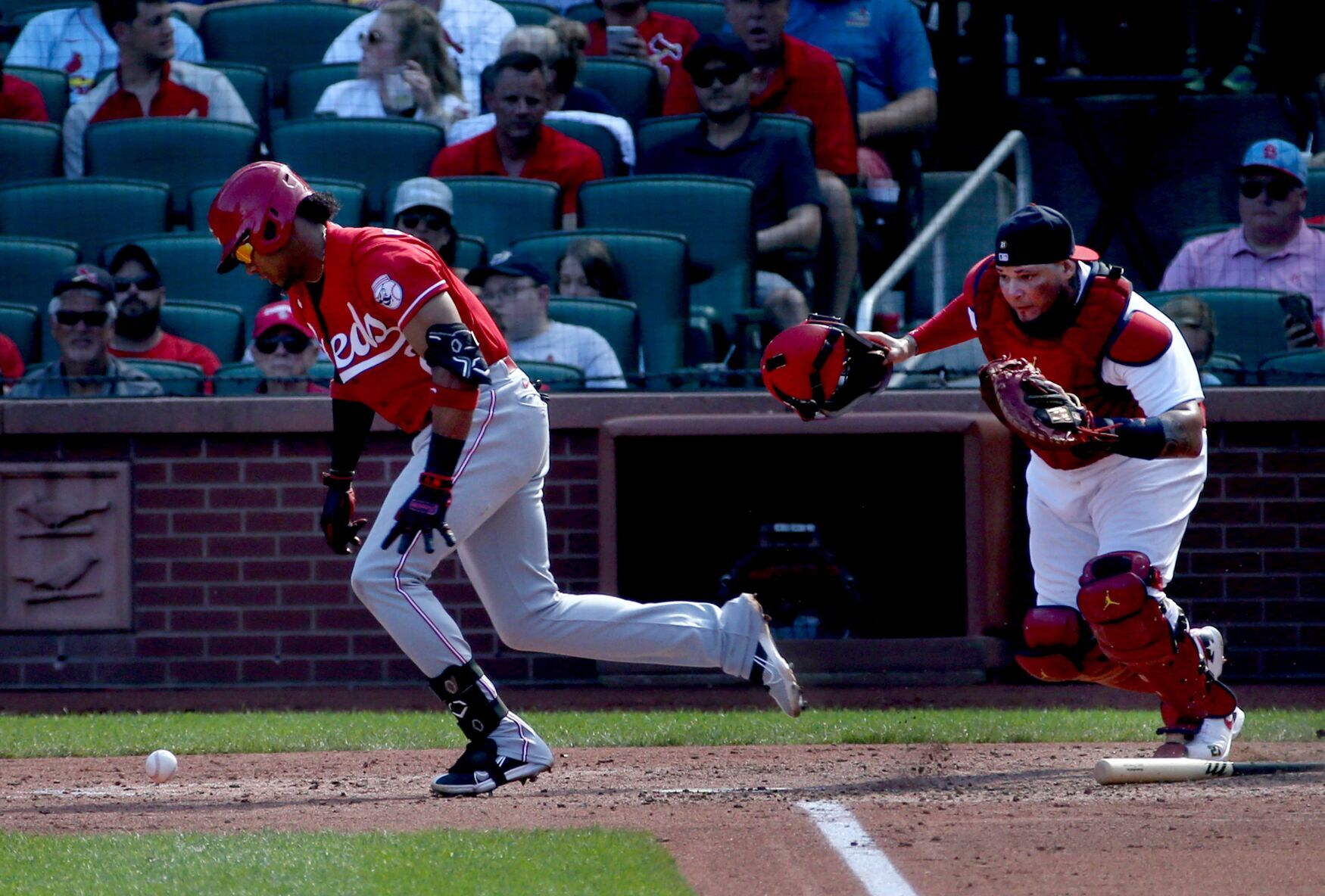 Pujols stays at 698, Reds beat Cards 3-0